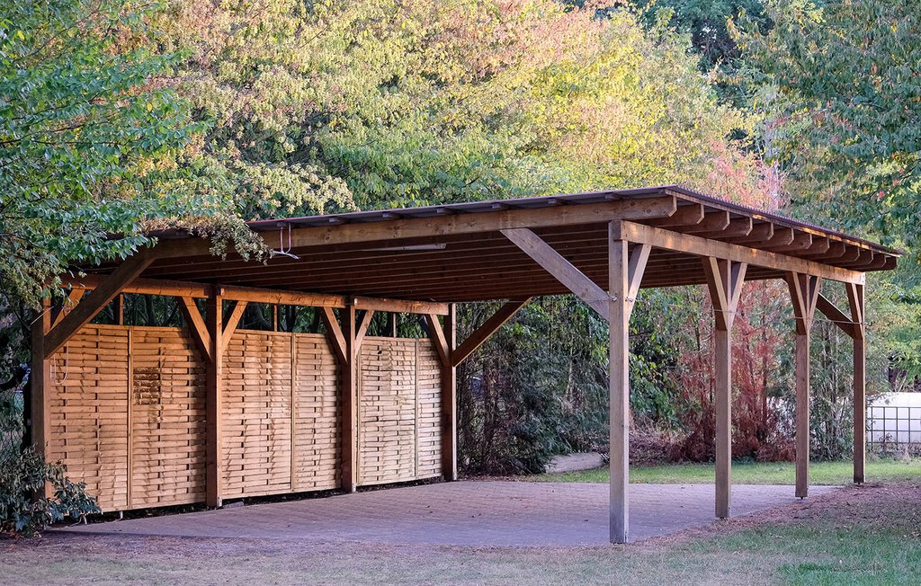 Carport aus Massivholz